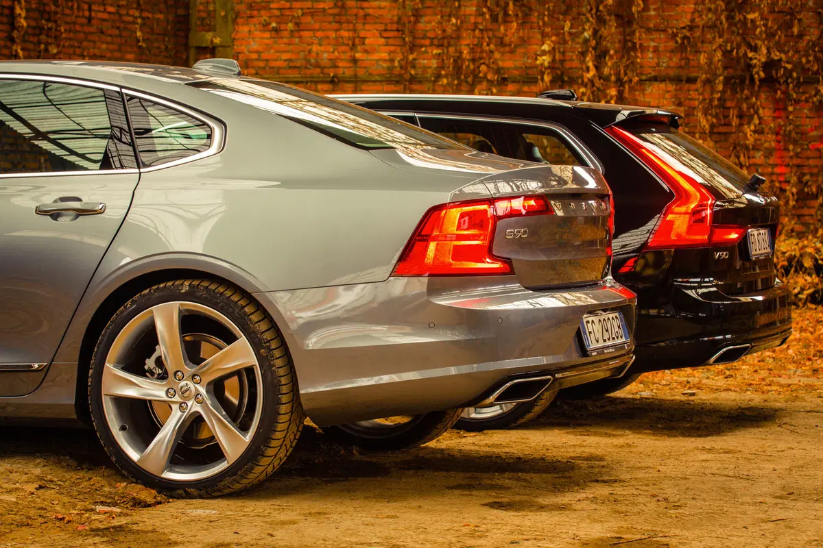 Volvo S90 e V90: scopri gli interni "svedesi" nel video a 360° (23)