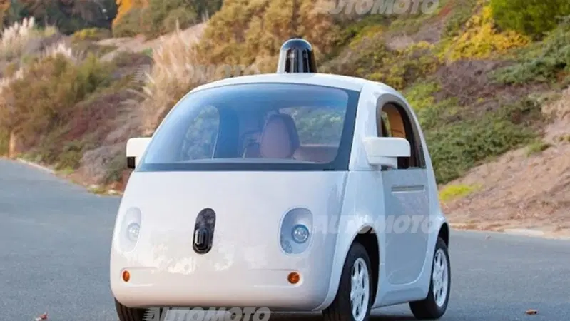 Google Car: il prototipo dell'auto che si guida da sola in veste definitiva