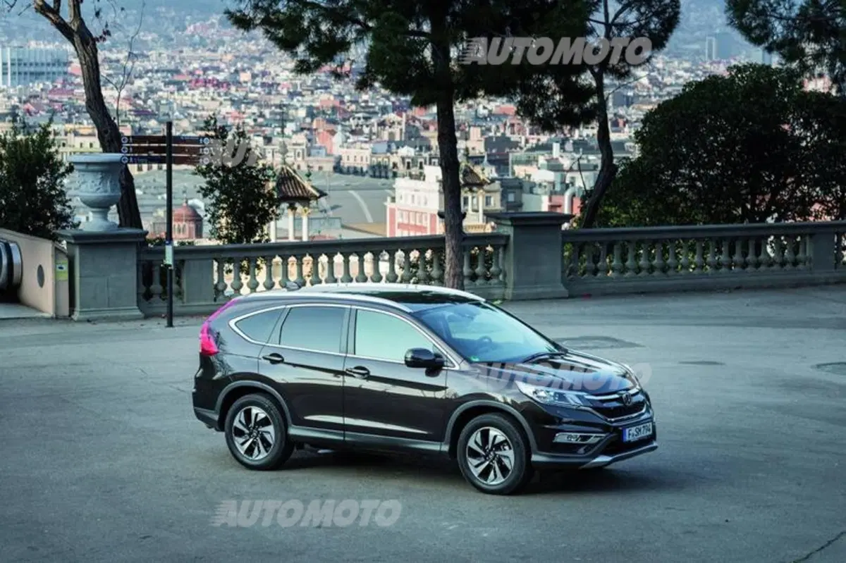 Honda CR-V restyling: tutte le immagini e i dettagli (9)