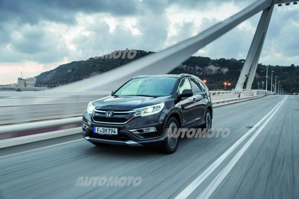Honda CR-V restyling: tutte le immagini e i dettagli (15)