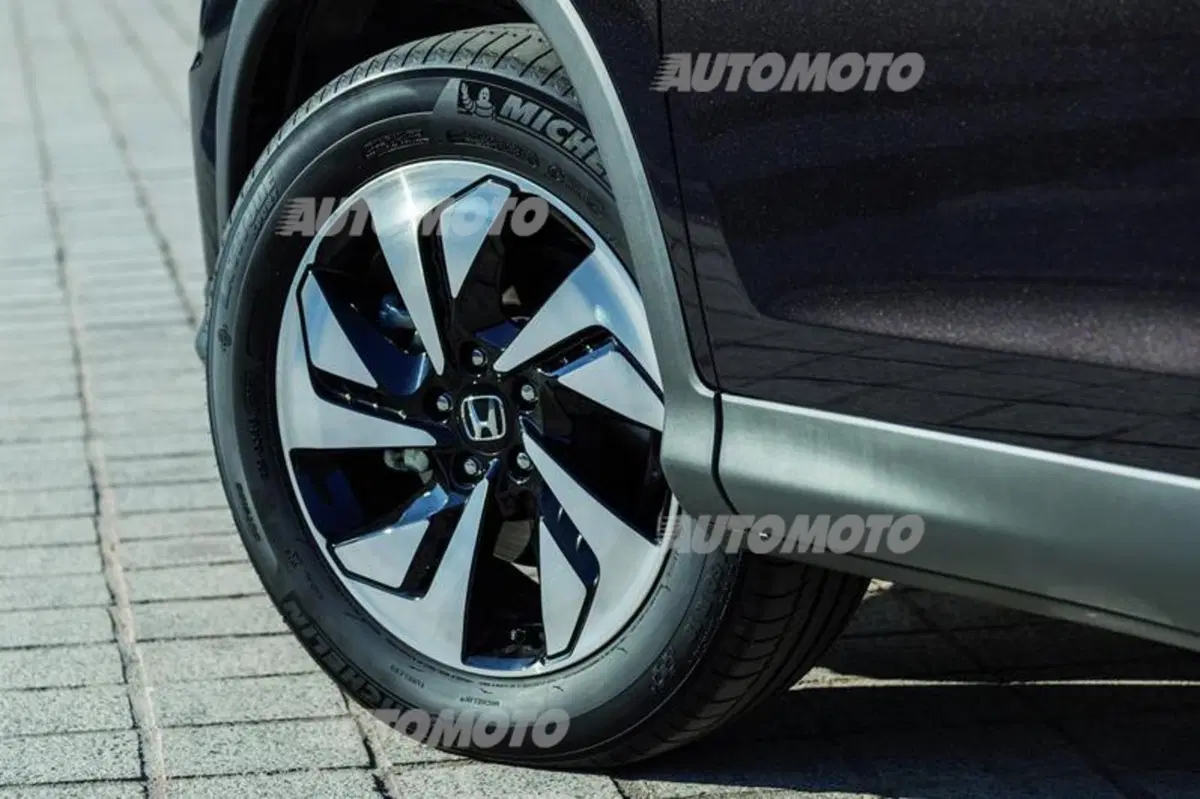Honda CR-V restyling: tutte le immagini e i dettagli (29)