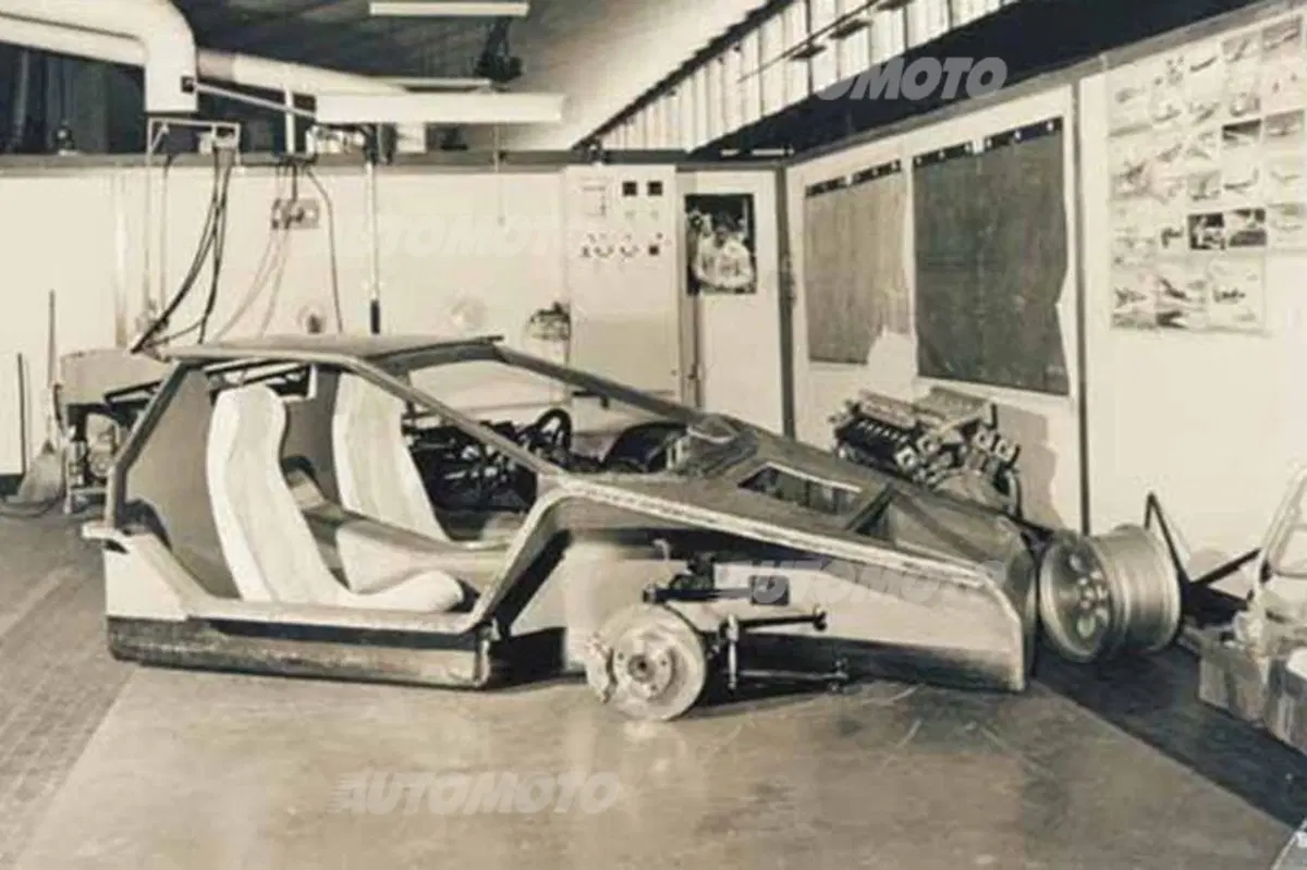 Lamborghini Countach Evoluzione: la superleggera sfortunata ideata da Pagani (4)