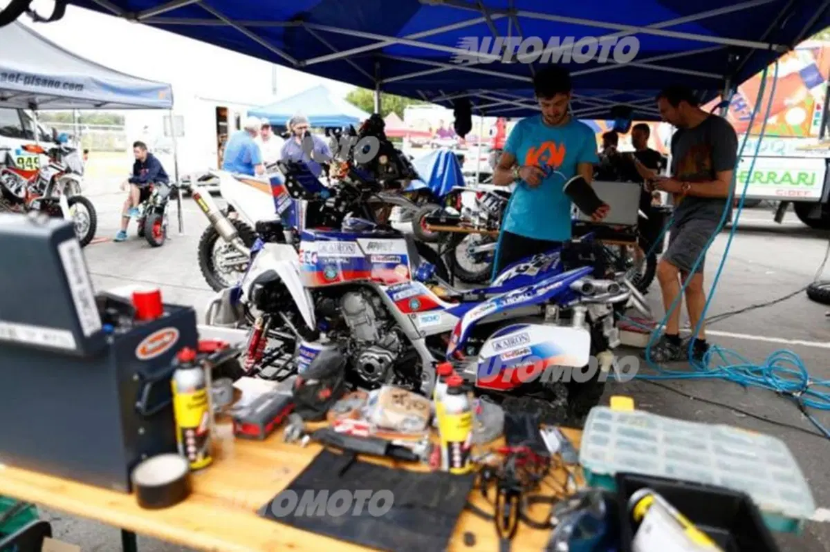 Dakar 2015. La doppia immensità del "paddock" a Tecnopolis (10)
