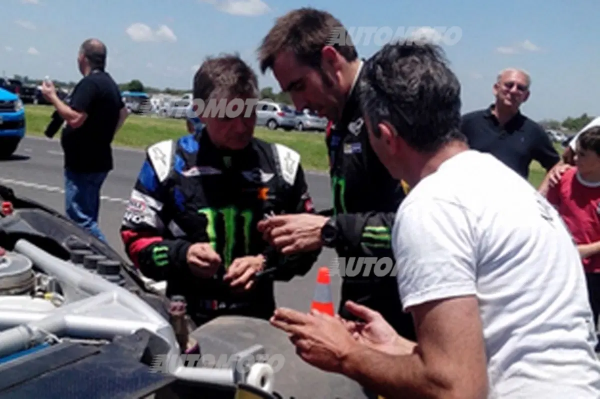 Dakar 2015, clamoroso: Nani Roma fuori dai giochi, la sua Mini è KO (4)