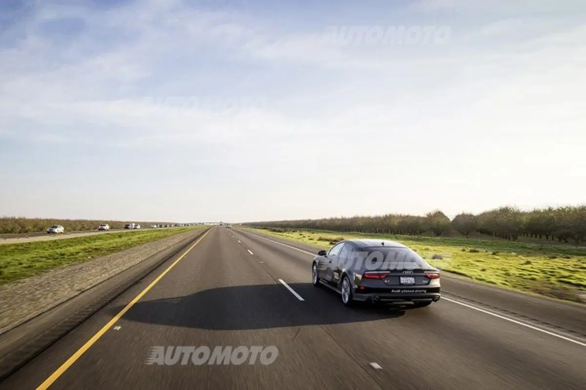 Audi A7 piloted driving concept: 900 km fino a Las Vegas senza pilota (8)