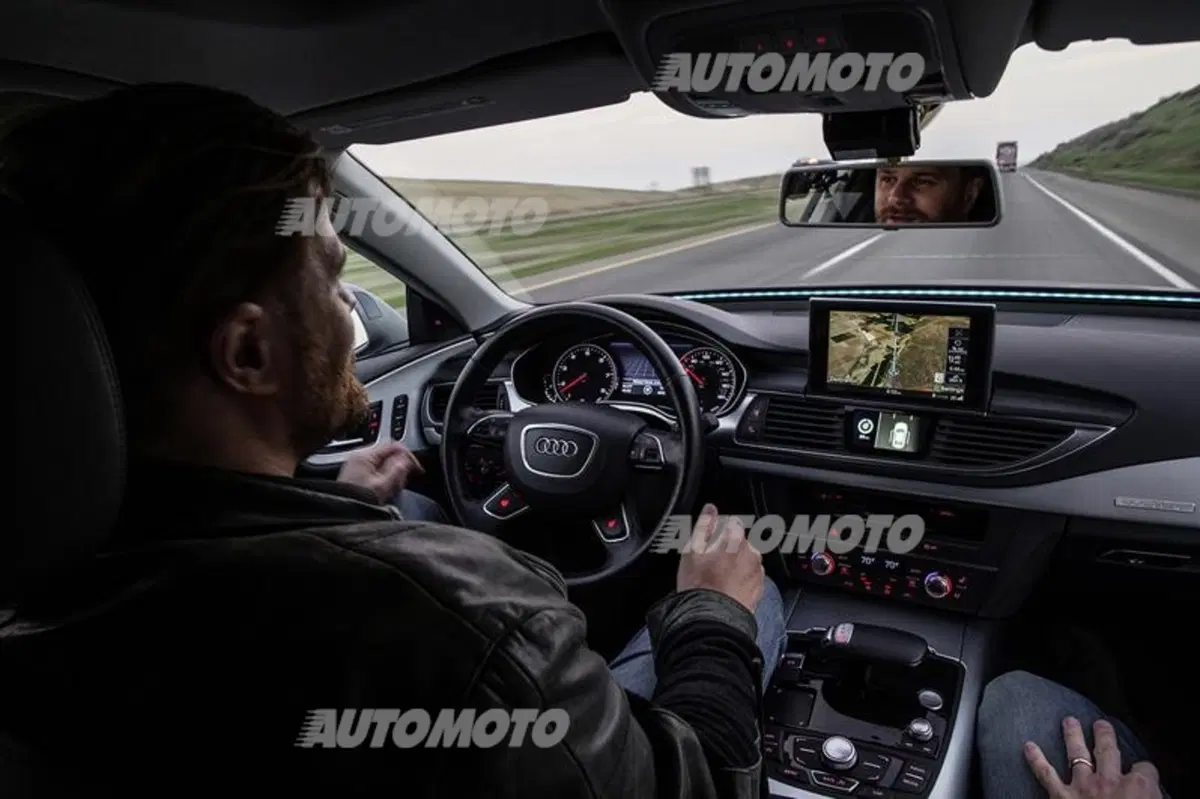 Audi A7 piloted driving concept: 900 km fino a Las Vegas senza pilota (16)