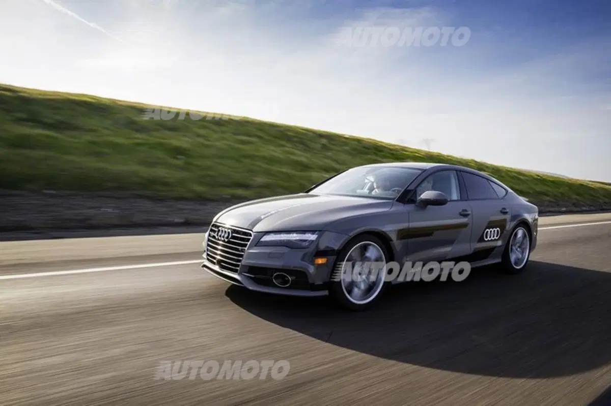 Audi A7 piloted driving concept: 900 km fino a Las Vegas senza pilota (21)