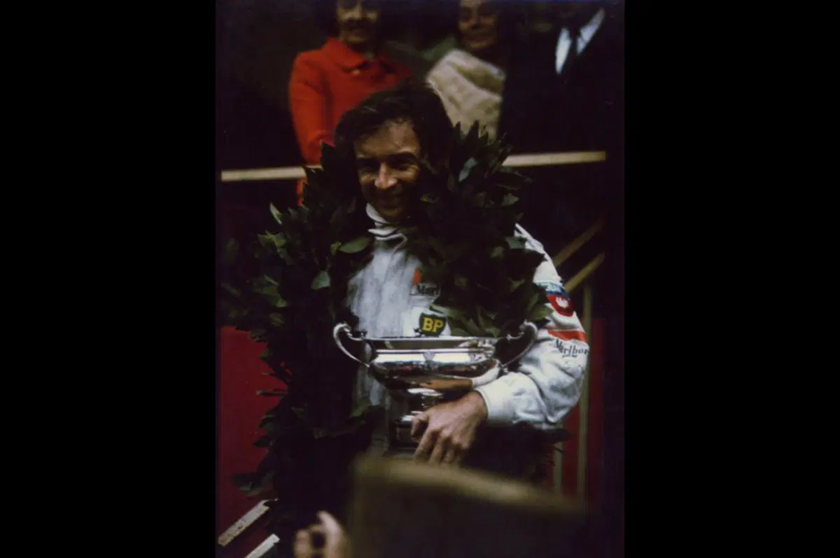 Jean Pierre Beltoise, pilota del passato di auto e moto, muore a Dakar (31)
