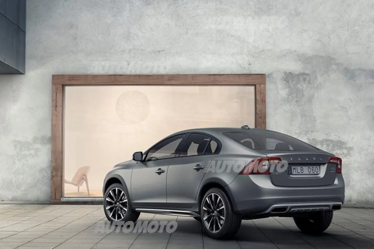 Volvo S60 Cross Country: prima berlina di lusso crossover (7)