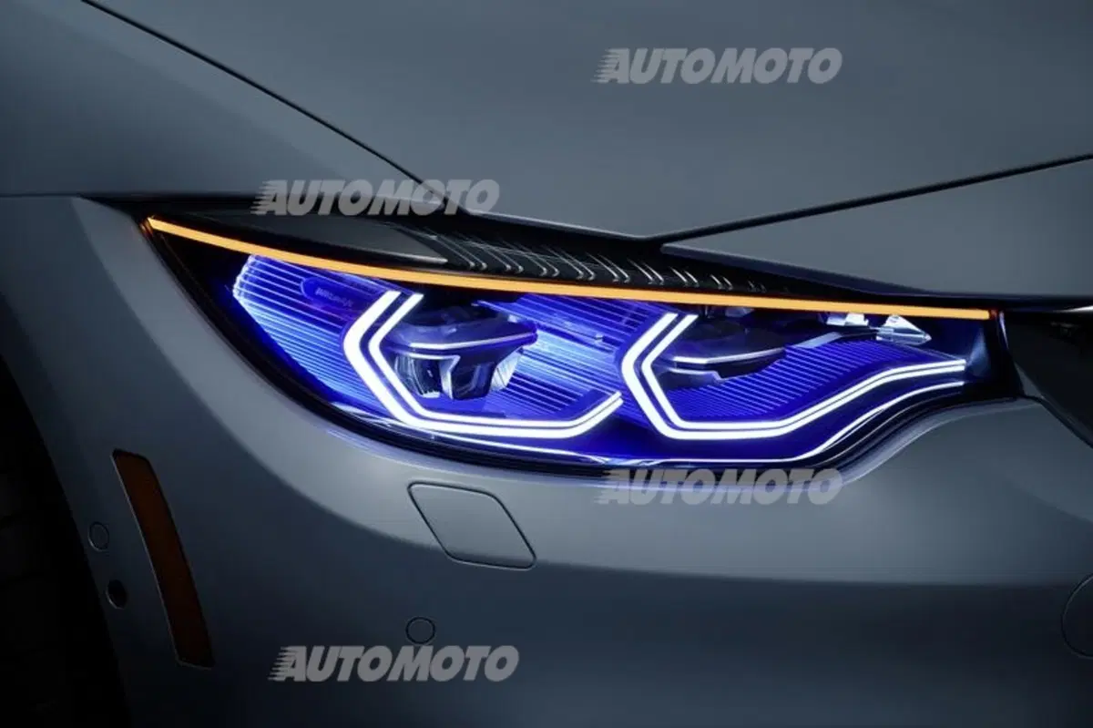 BMW M4 Concept Iconic Lights: fari al laser intelligenti (6)