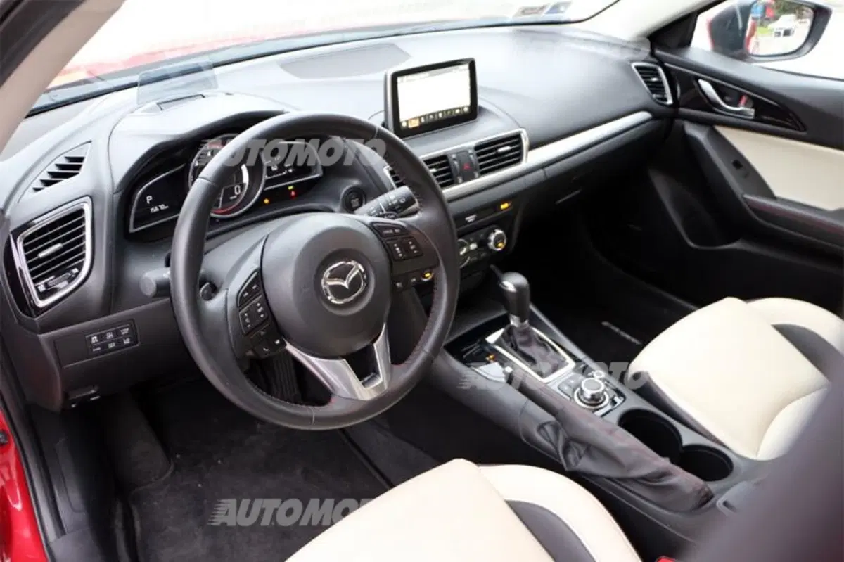 Mazda3 Skyactiv-D (12)