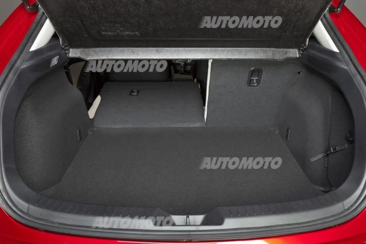 Mazda3 Skyactiv-D (32)