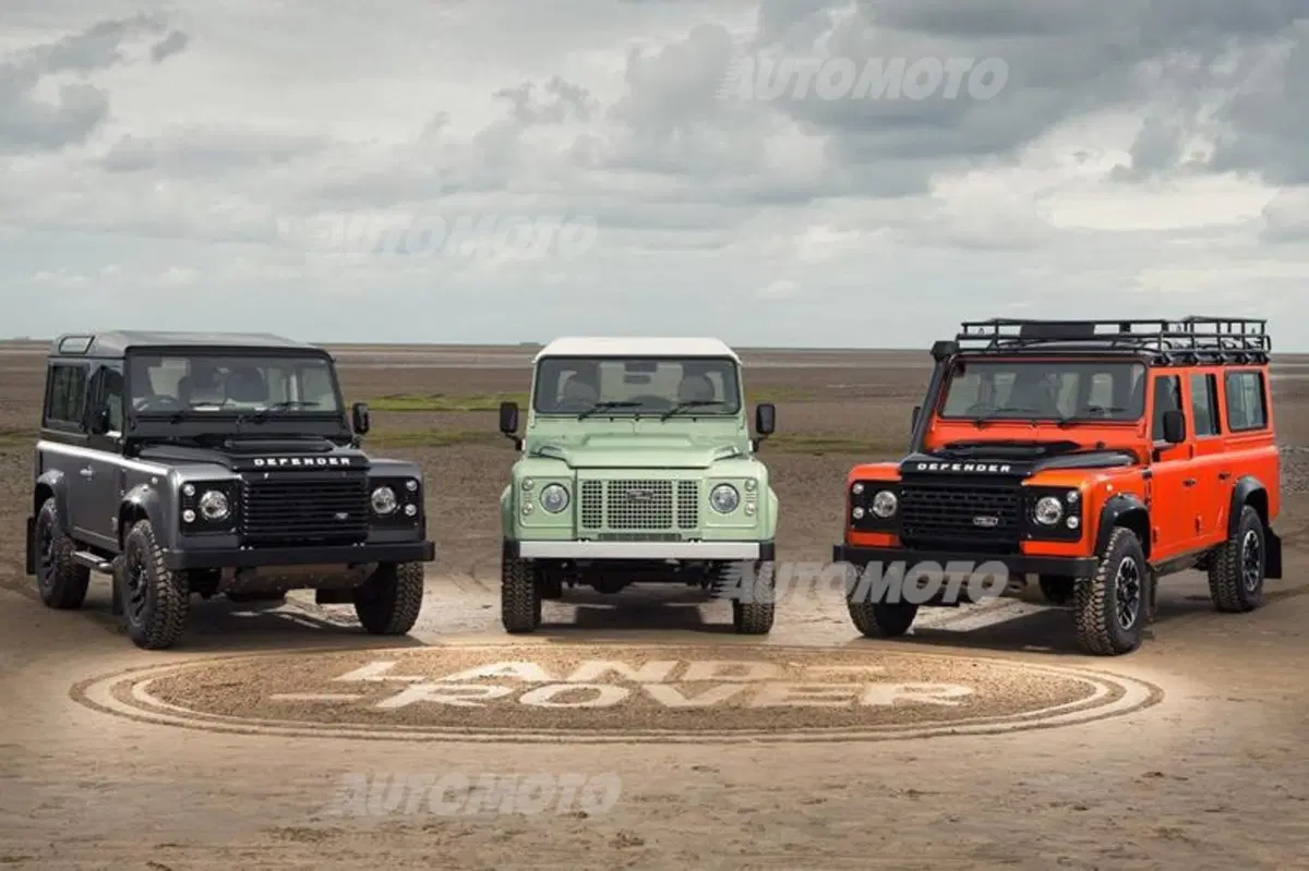 Land Rover Defender: stop alla produzione. Tre edizioni speciali per la fine di un mito