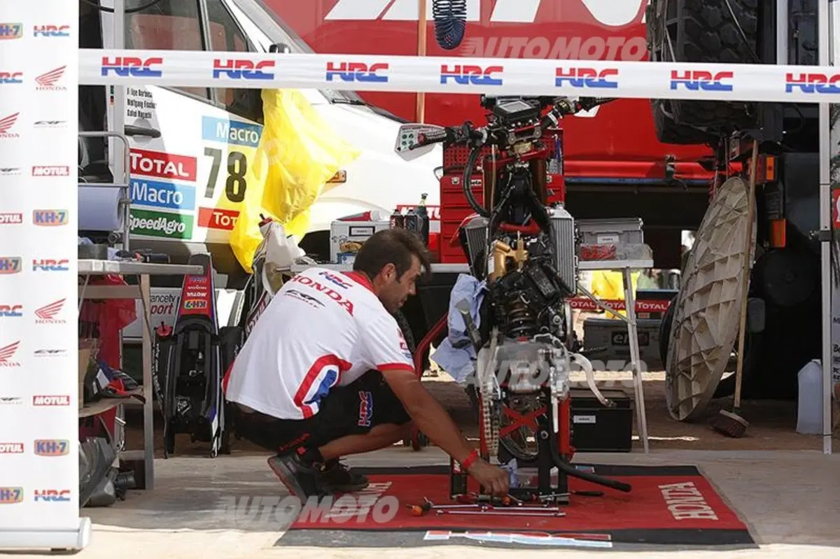 Dakar 2015, Tappa 8. Al-Rajhi porta la Toyota al successo. Nelle moto vince Goncalves (Honda) (21)