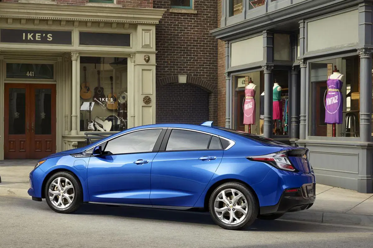 Nuova Chevrolet Volt: più lontani (in elettrico) con meno peso (7)