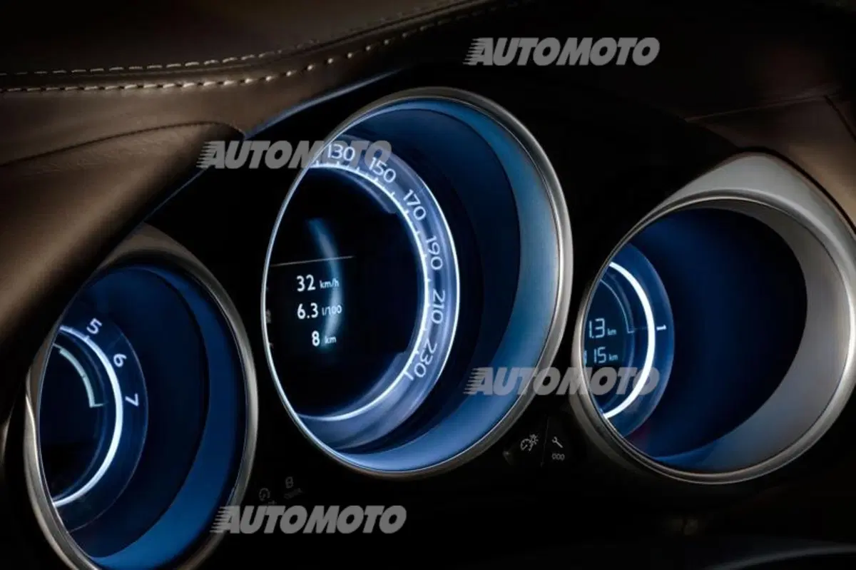 DS 4 1.6 Blue HDi (27)