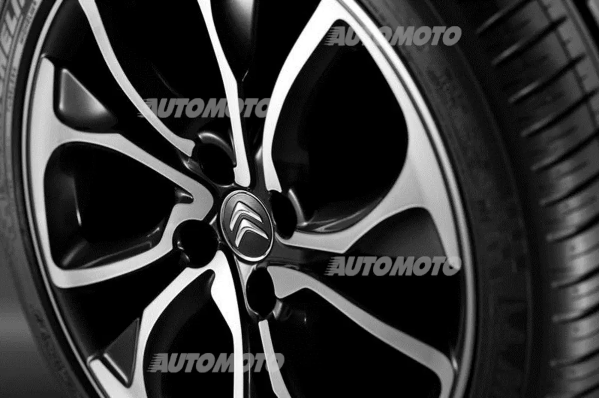 DS 4 1.6 Blue HDi (42)