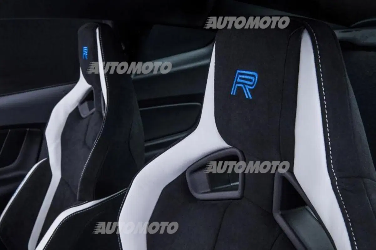 Ford Shelby GT350R: una Mustang track-ready con 500 CV (2)