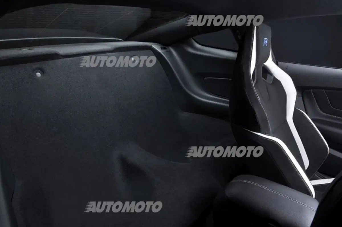 Ford Shelby GT350R: una Mustang track-ready con 500 CV (8)