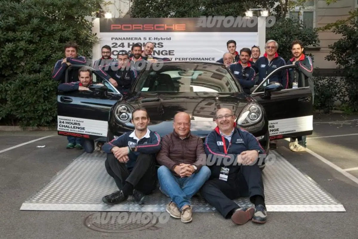 27 km/l con 416 CV? Possibile, con la Porsche Panamera S E-Hybrid (18)