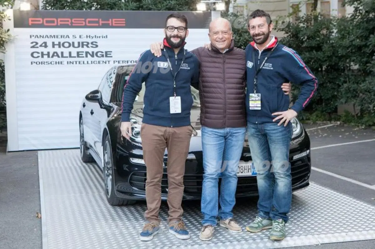 27 km/l con 416 CV? Possibile, con la Porsche Panamera S E-Hybrid (19)