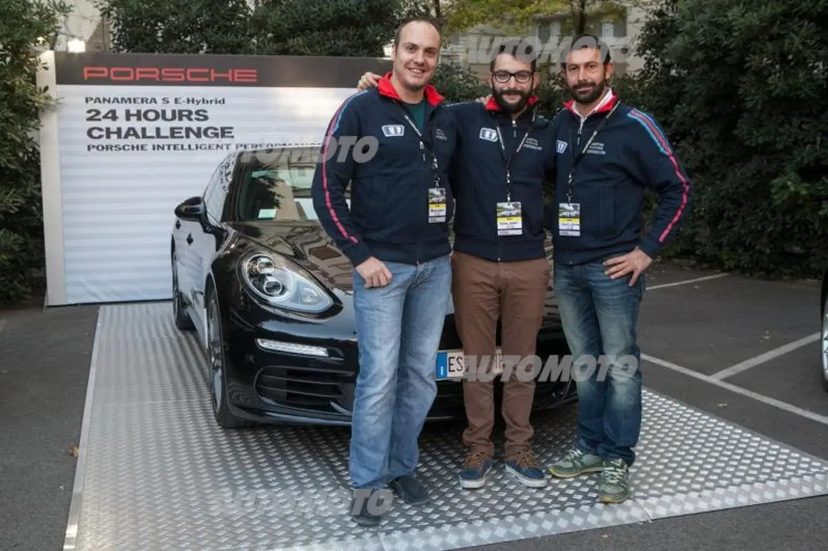 27 km/l con 416 CV? Possibile, con la Porsche Panamera S E-Hybrid (20)
