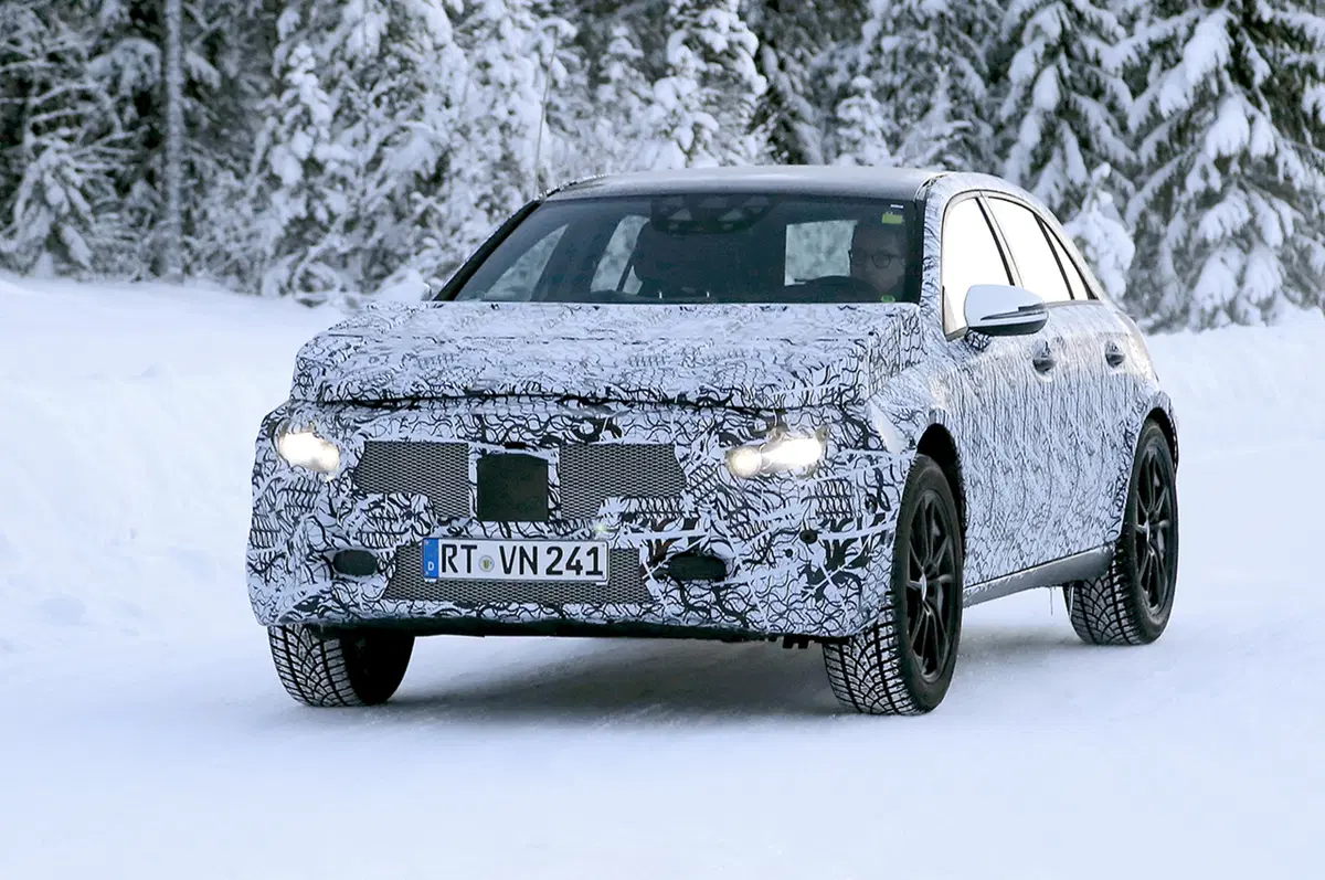 Nuova Mercedes GLA 2018: le prime foto spia (7)