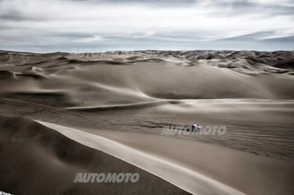Dakar 2015. Incidente a Nani Roma (Mini): mega capottone (4)