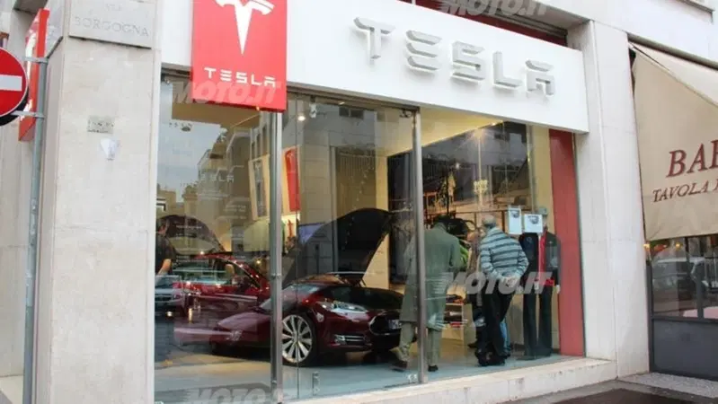Tesla prova a dire basta alle concessionarie USA