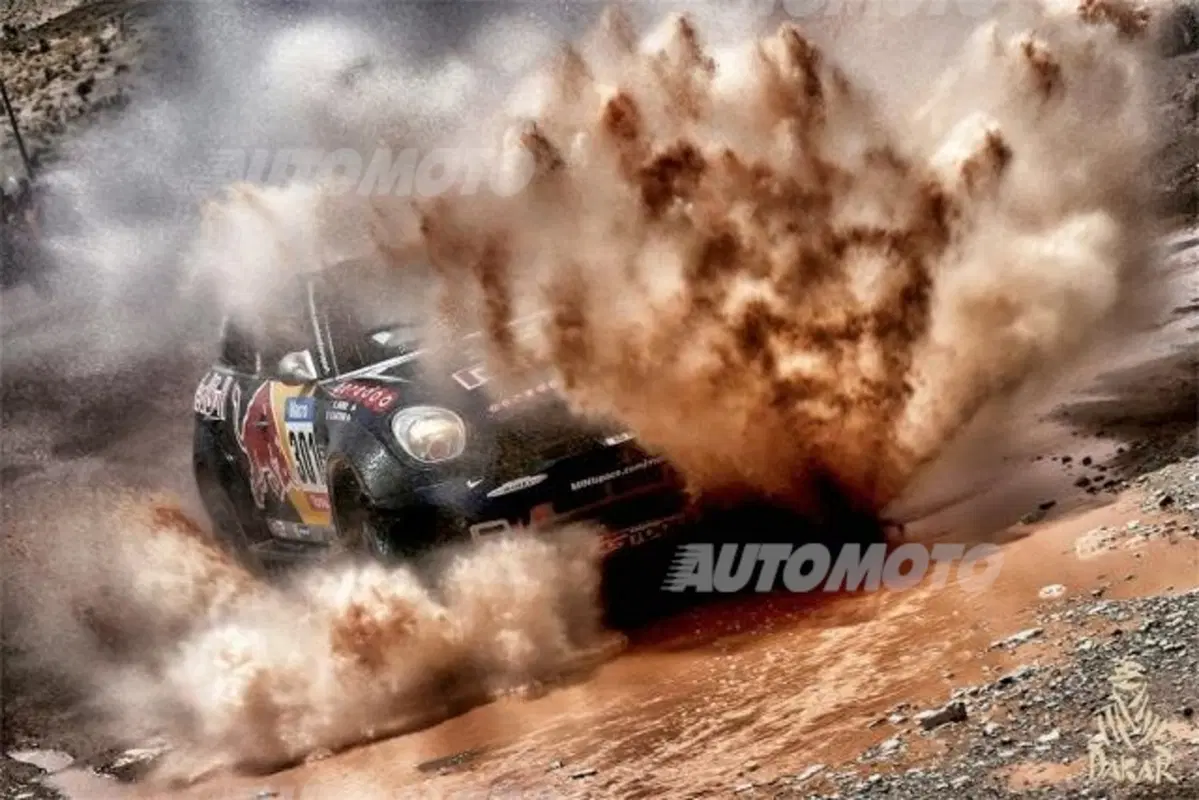 Dakar 2015, Tappa 11. Barreda (Honda) vince nelle moto, Al-Attiyah (Mini) nelle auto (15)