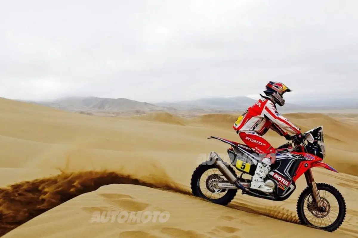 Dakar 2015, Tappa 11. Barreda (Honda) vince nelle moto, Al-Attiyah (Mini) nelle auto (17)