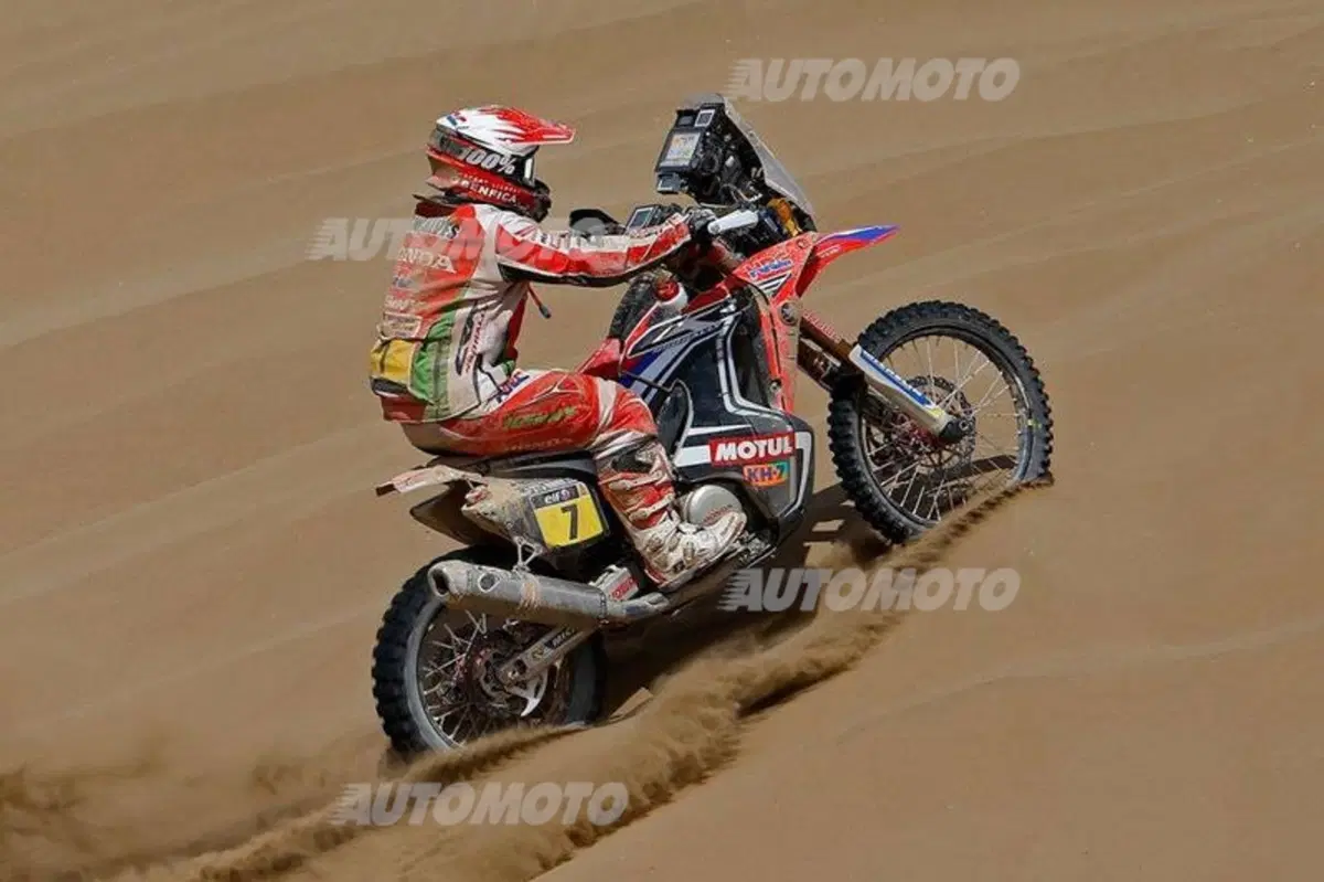 Dakar 2015, Tappa 12. Nelle moto vince Price (KTM). Fra le auto è primo Terranova (Mini) (3)