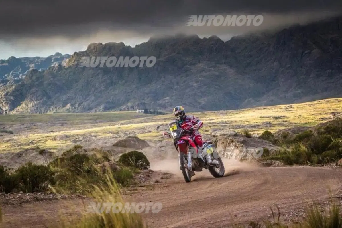 Dakar 2015, Tappa 12. Nelle moto vince Price (KTM). Fra le auto è primo Terranova (Mini) (11)