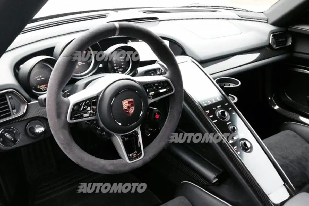 Ex-Machina by Porsche: dare valore alle idee rimette in moto il Paese (6)