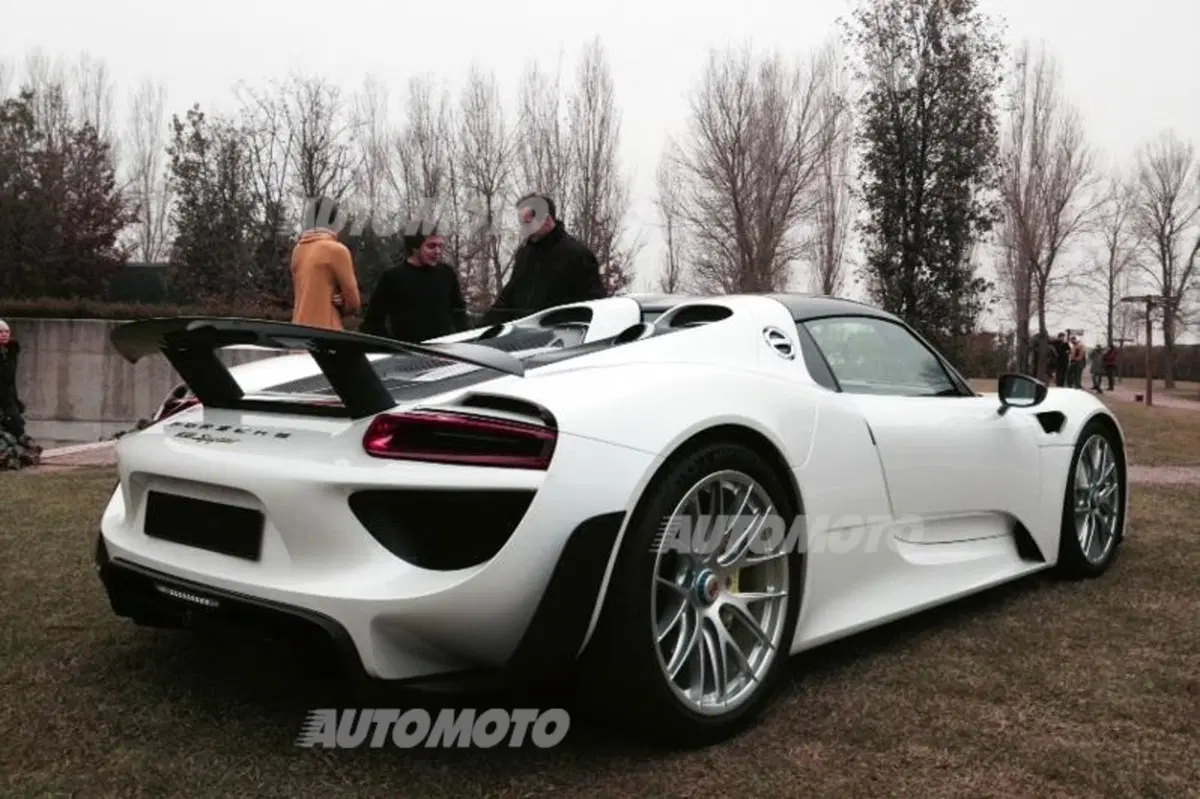 Ex-Machina by Porsche: dare valore alle idee rimette in moto il Paese (7)