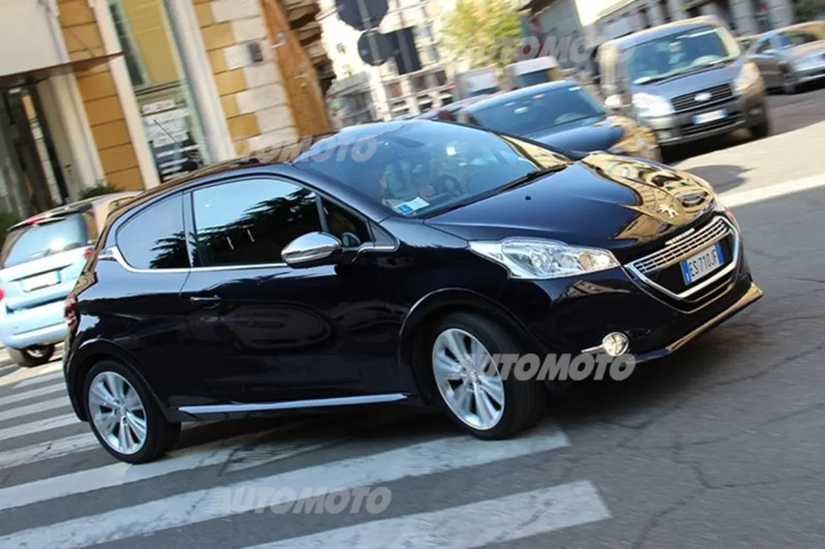 Peugeot 208 XY