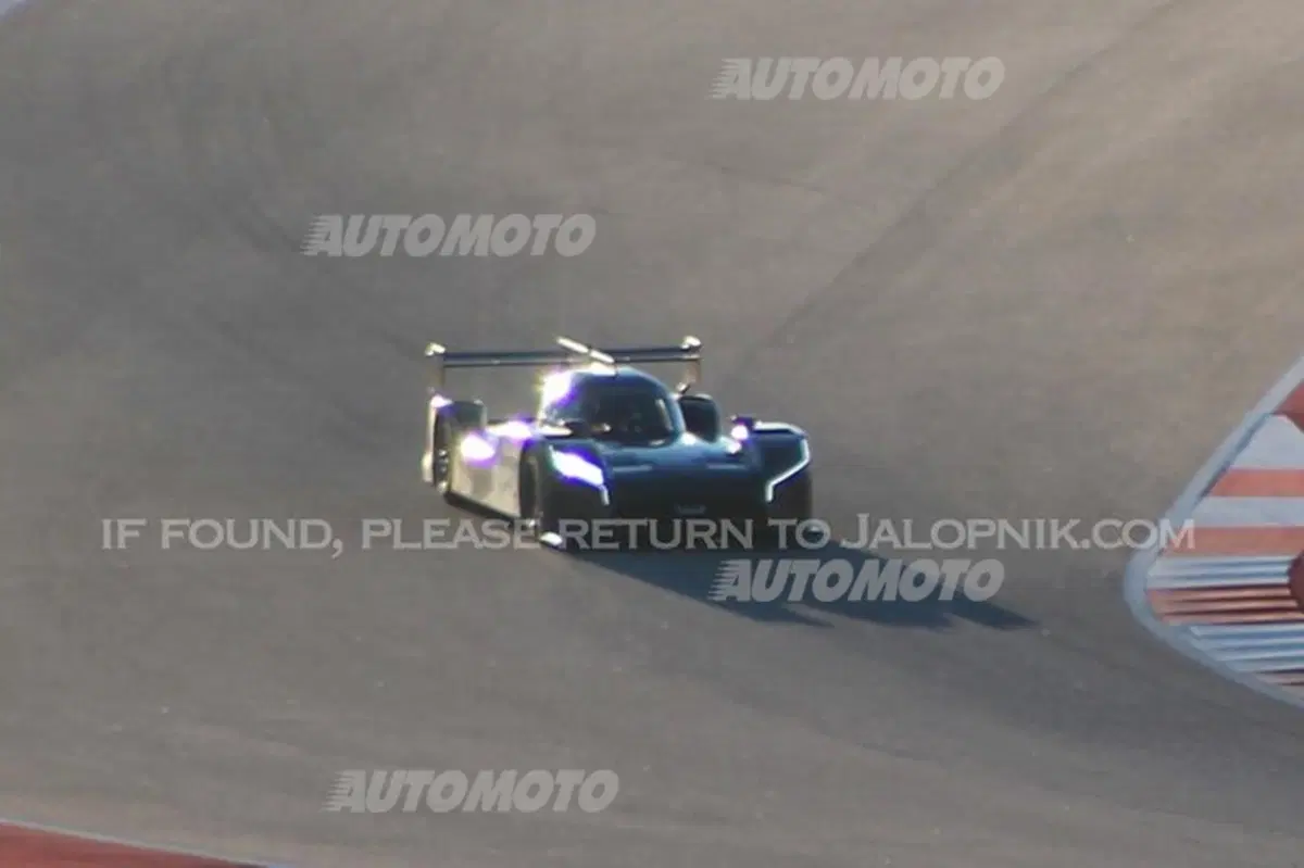 Nissan GT-R LM Nismo: l'incredibile LMP1 con motore anteriore per il WEC (7)