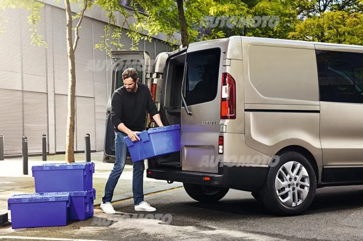 Renault all'attacco nei veicoli commerciali con una strategia a 360° (4)