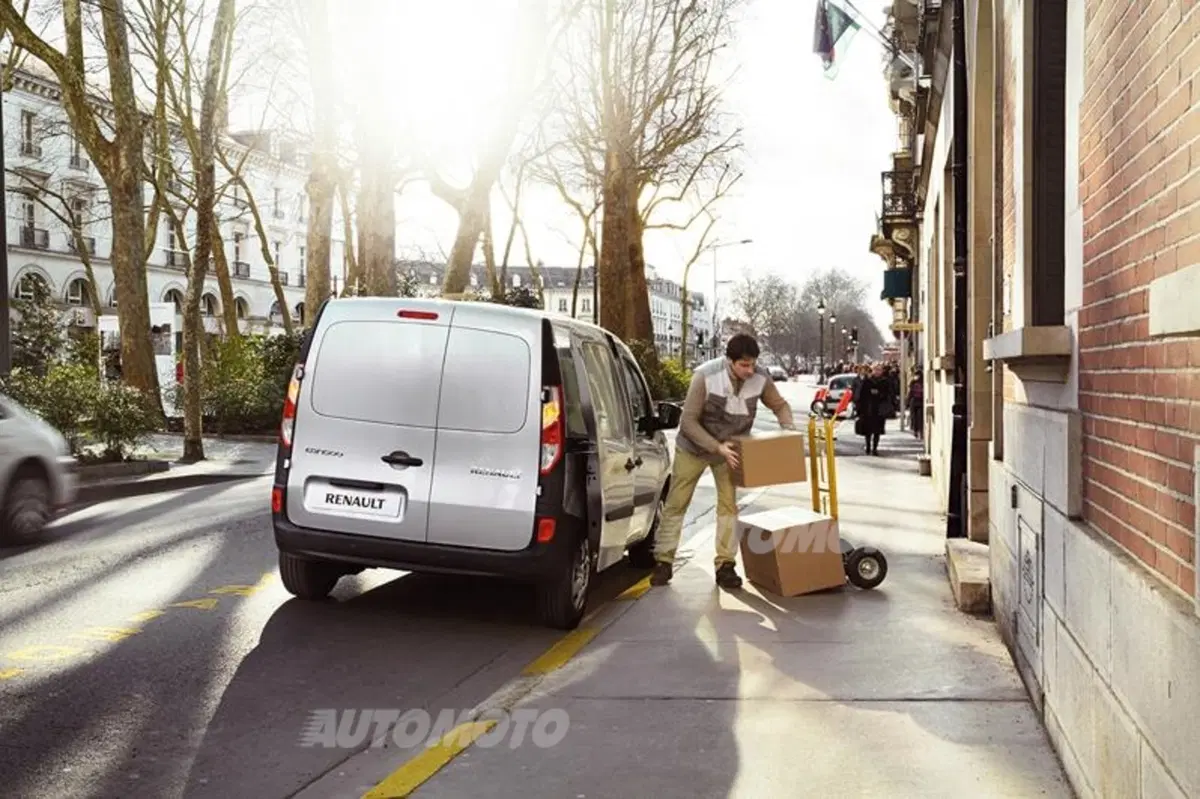 Renault all'attacco nei veicoli commerciali con una strategia a 360° (19)