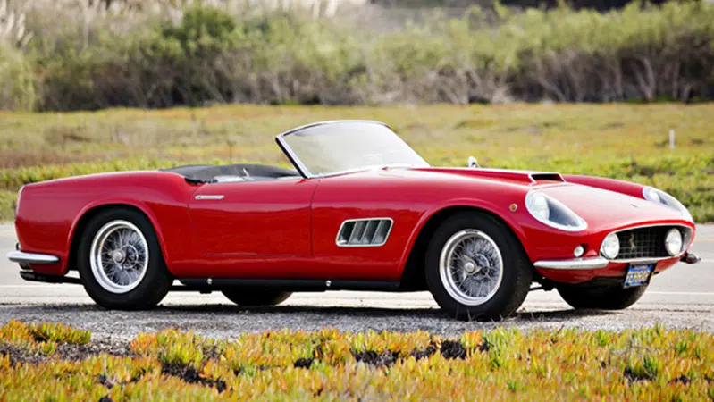 Ferrari: battute all'asta 17 auto per un totale di 23,5 milioni di dollari