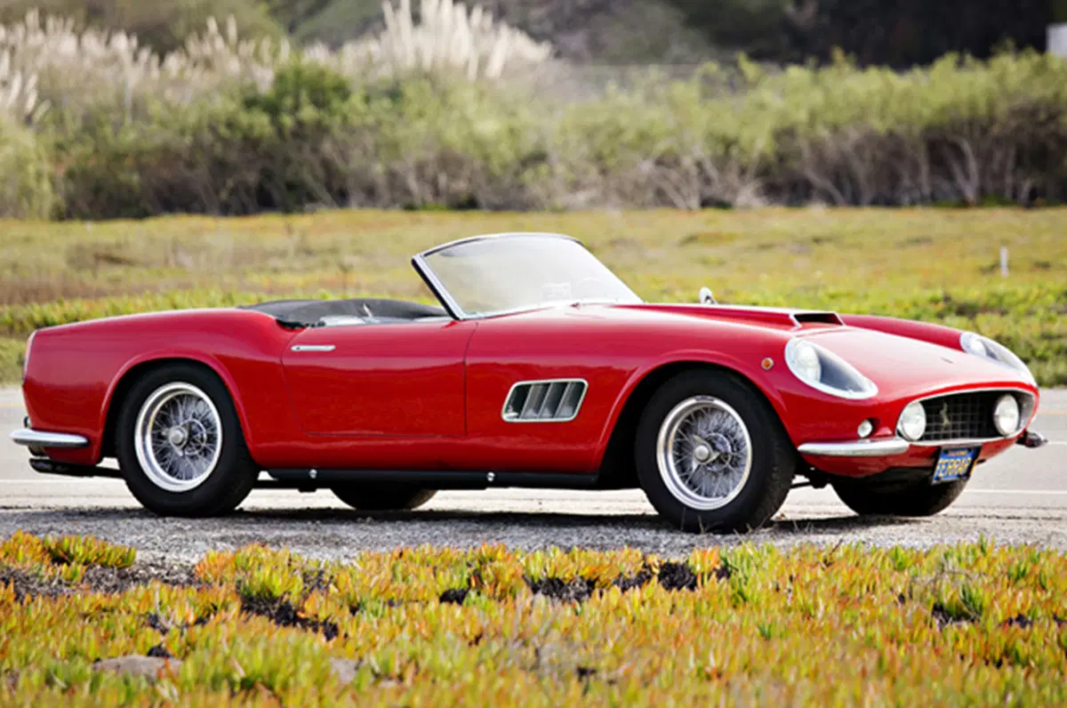 Ferrari: battute all'asta 17 auto per un totale di 23,5 milioni di dollari