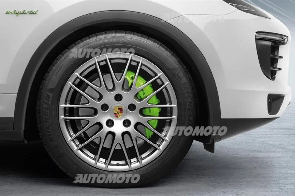 Porsche Cayenne S E-Hybrid: quanto consuma davvero? La video-prova (27)