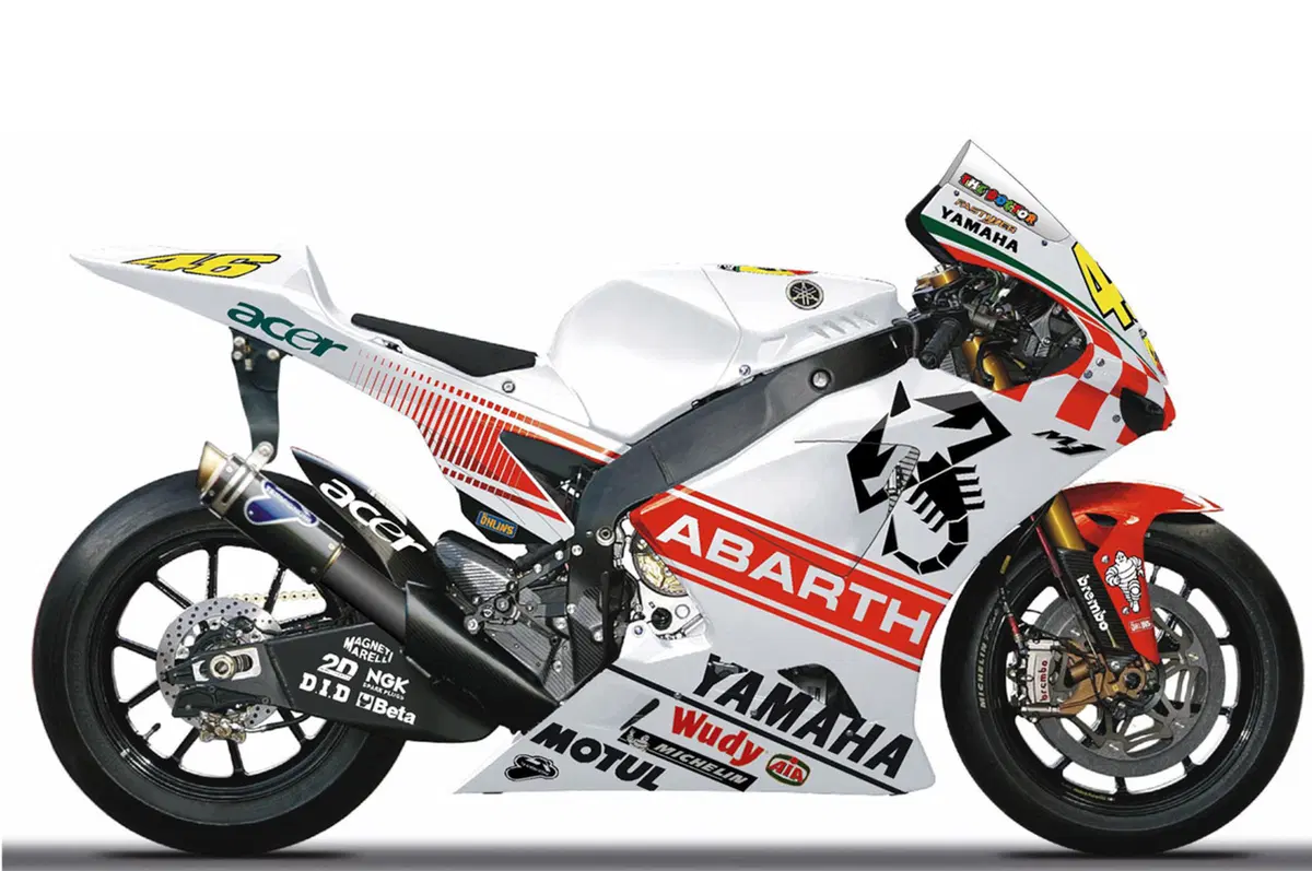 Abarth 695 al fianco di Valentino Rossi e Jorge Lorenzo (9)