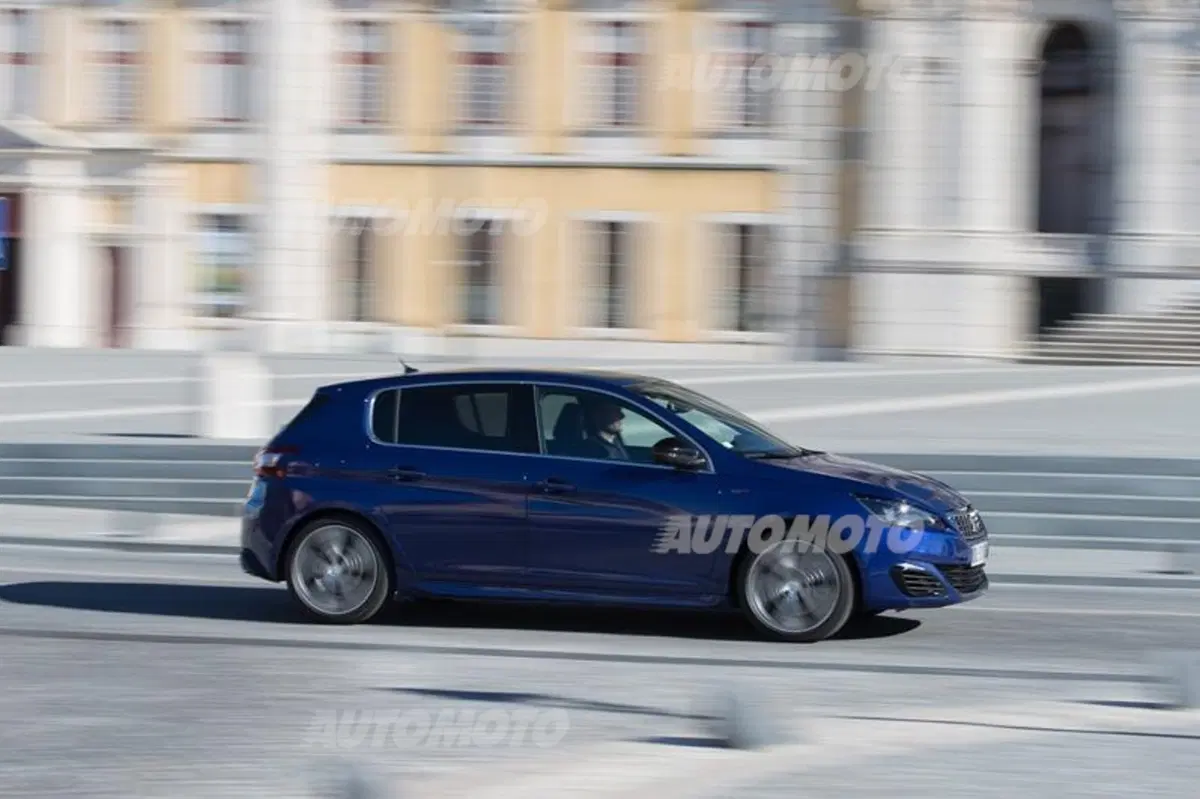 Peugeot 308 GT (4)