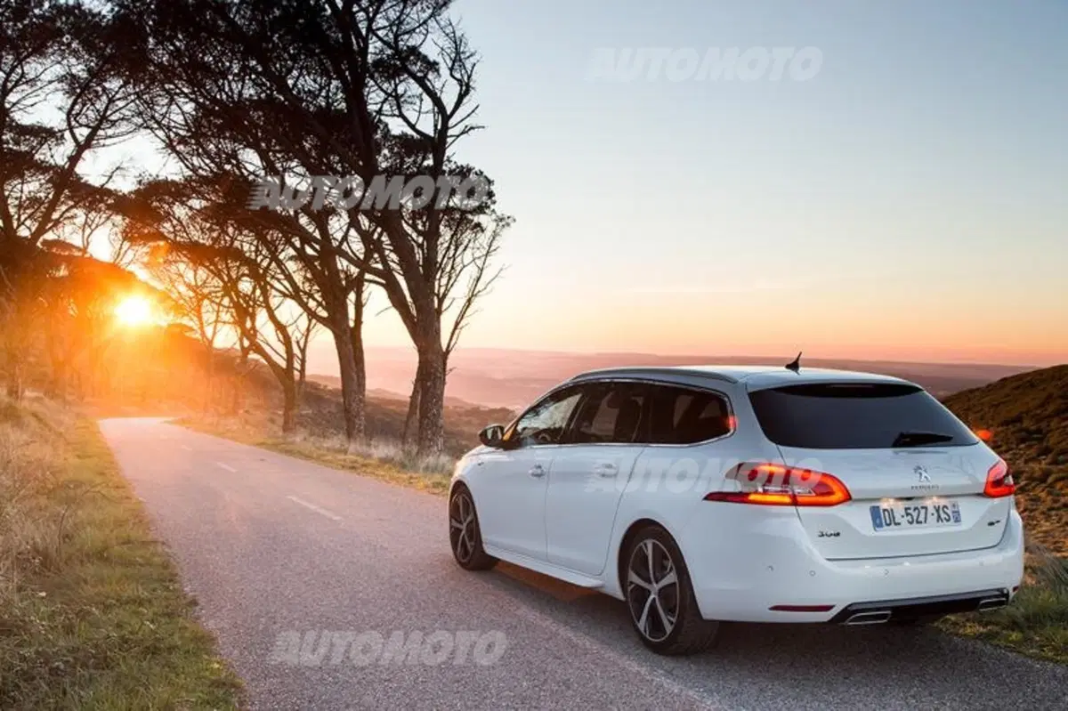 Peugeot 308 GT (8)