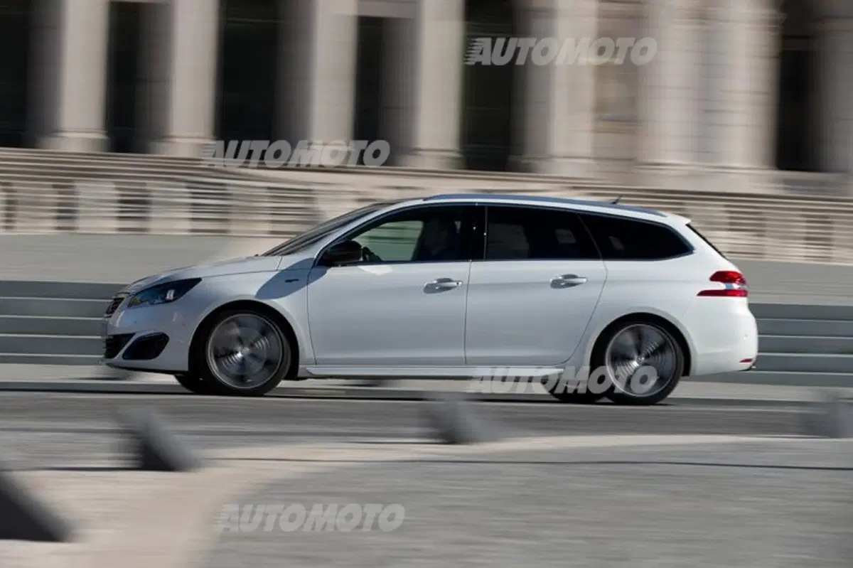 Peugeot 308 GT (10)