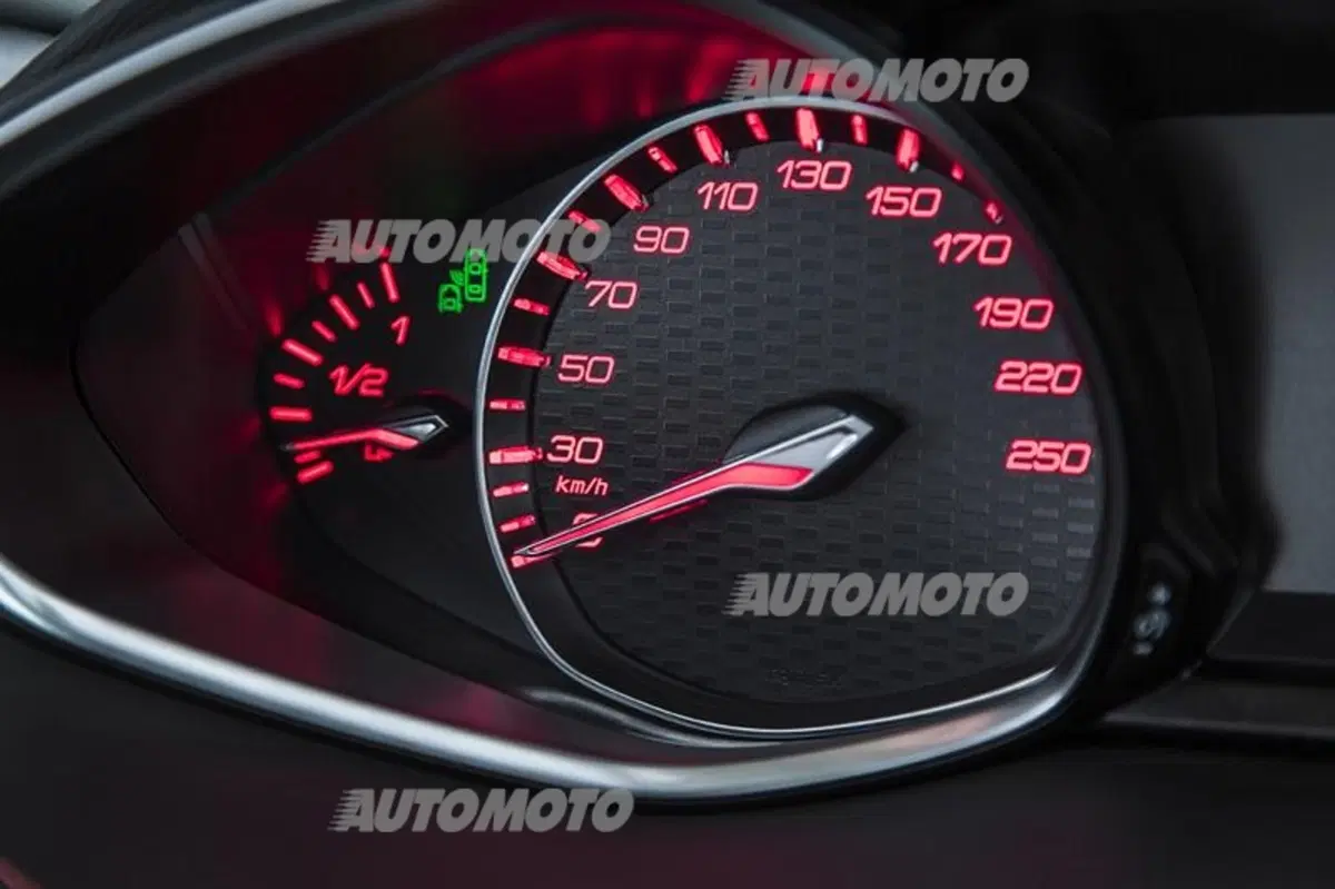 Peugeot 308 GT (39)