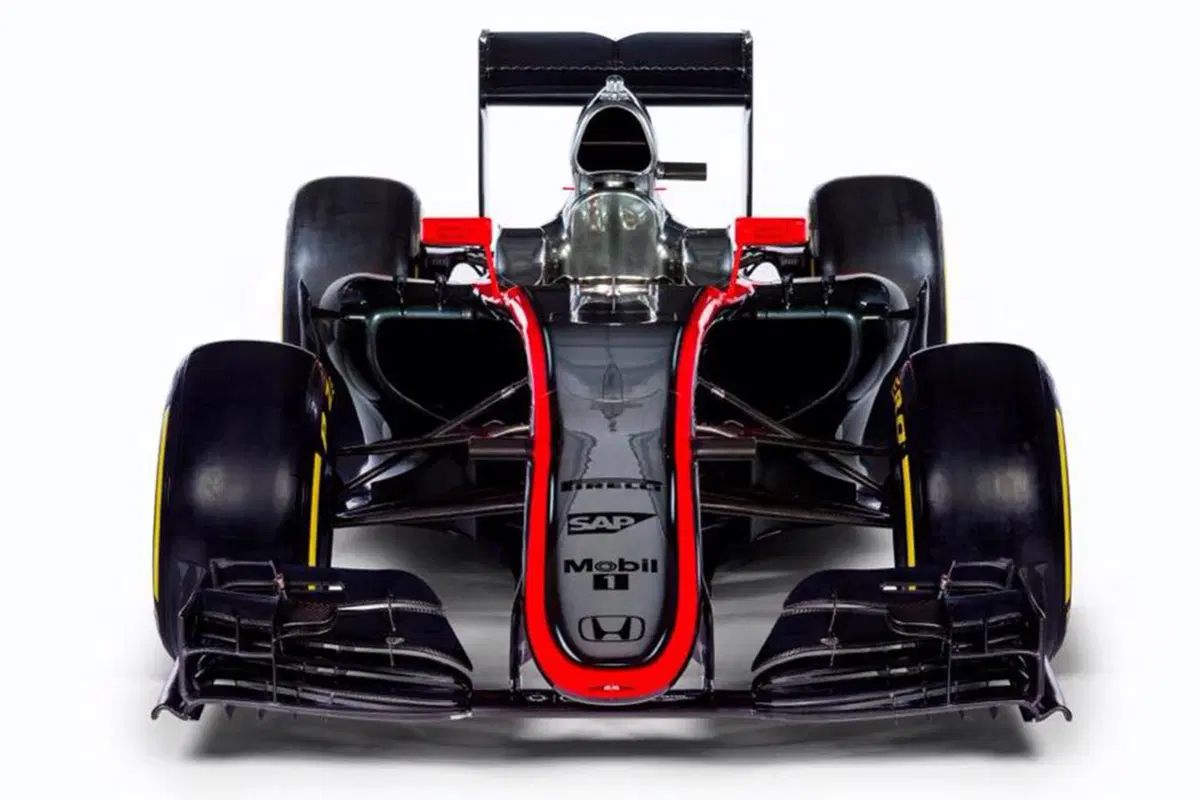 F1: McLaren-Honda MP4-30, la livrea è rimasta argento (3)