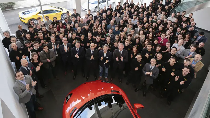 Lamborghini 2014, l 'anno dei record... per auto vendute e assunzioni