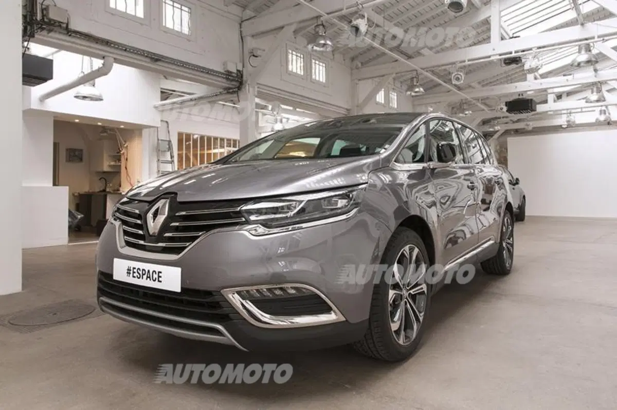 Nuova Renault Espace: da monovolume a crossover. Gamma e prezzi (3)
